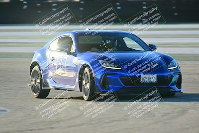 media/Nov-02-2025-Speed Ventures (Sun) [[61724e2e34]]/Black/Session 4/